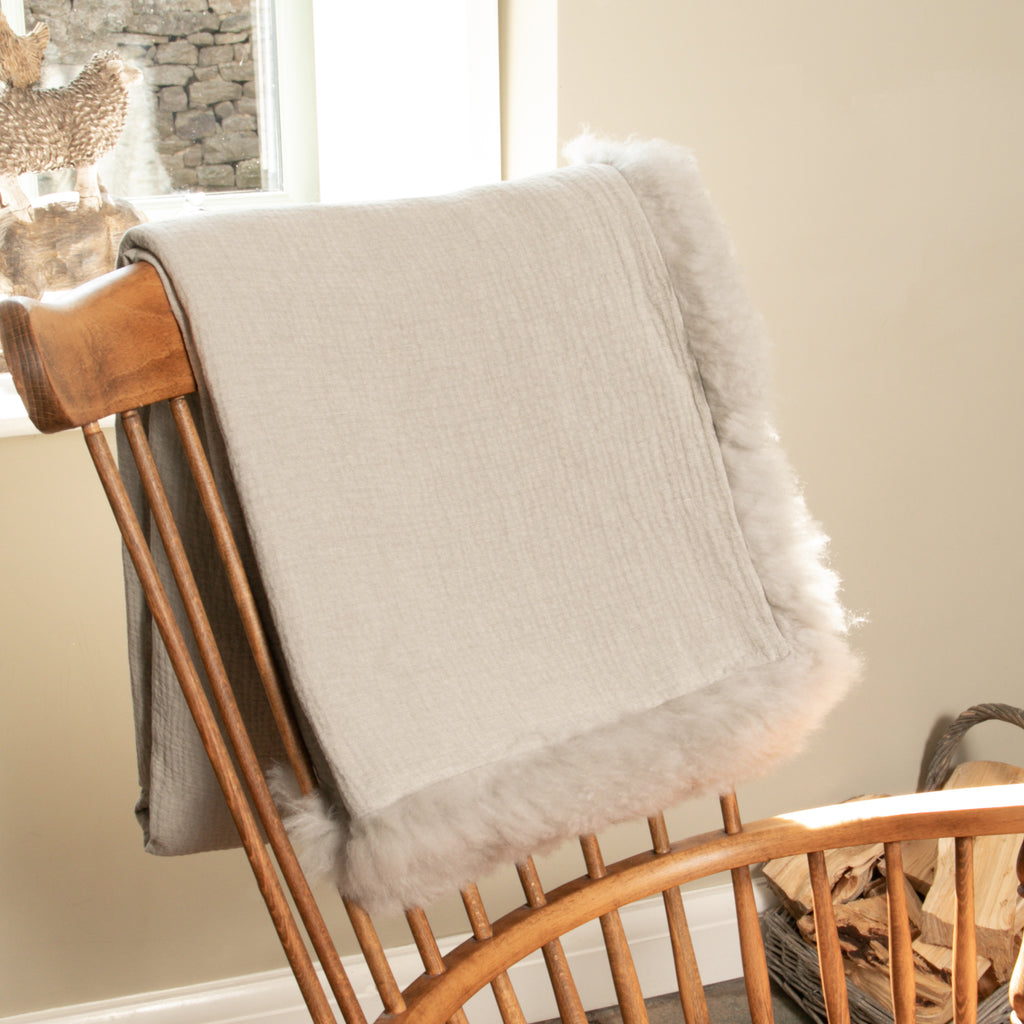 Shearling Trimmed Linen Throw 2 Colours